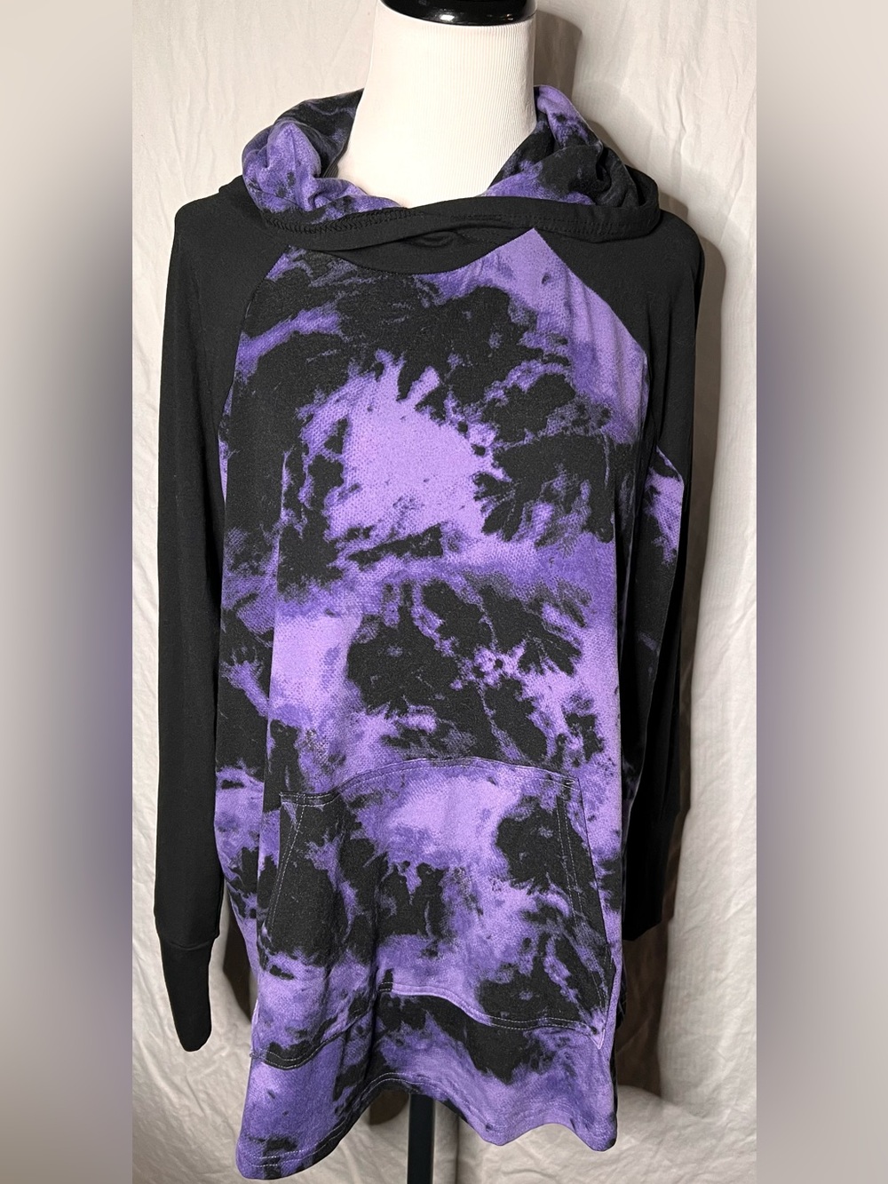 Lularoe Purple & Black Tie-Dye Hooded Pullover
